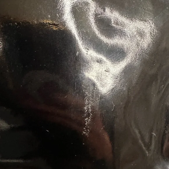 Gucci Elegant Black Patent Leather Bag with Bamboo Handle - Picture 9 of 16